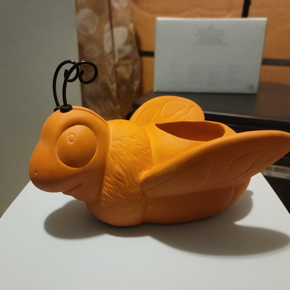Partylite "Buzz" the Bee Tera Cotta Votive Holder 5 1/2 inches across Retired